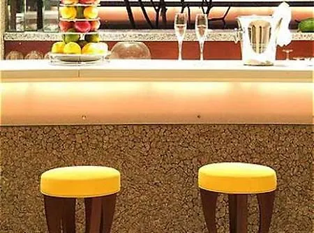 Le Meridien Barbarons